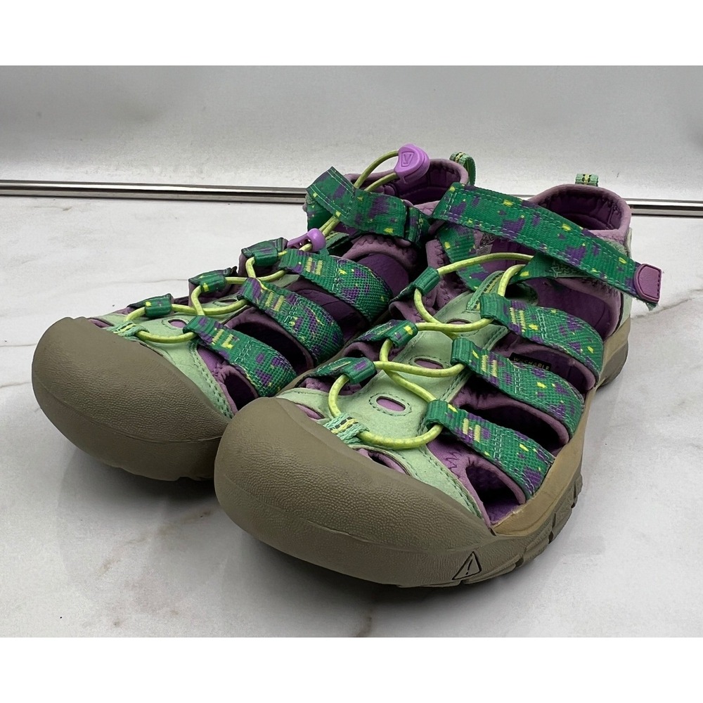 Keen Newport H2 Kids Sandals Green Purple Pixel Pattern Water Shoes Size 6
